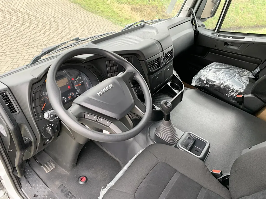 Iveco Trakker AD410T42H Tipper Truck 8x4 8