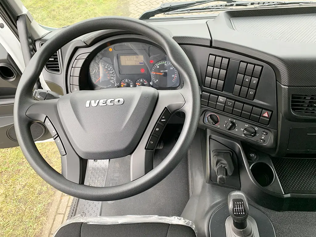 Iveco Trakker AD410T42H Tipper Truck 8x4 9