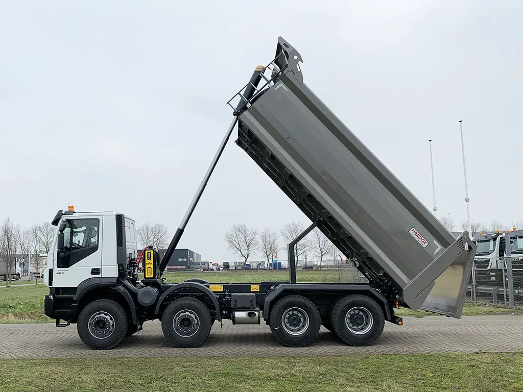 Iveco Trakker AD410T42H 8x4 Tipper Truck 13