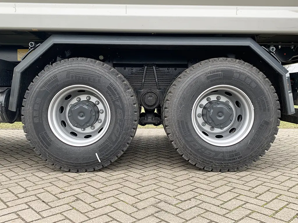 Iveco Trakker AD410T42H Tipper Truck 8x4 15