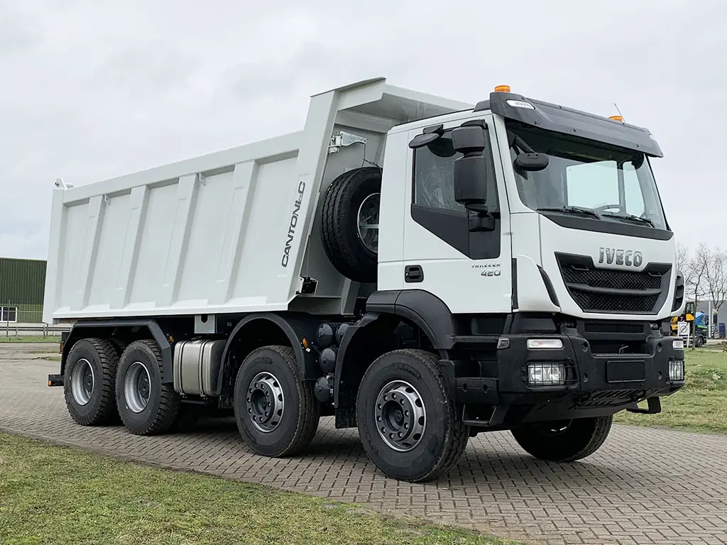 Iveco Trakker AD410T42H 8x4 Tipper Truck 4