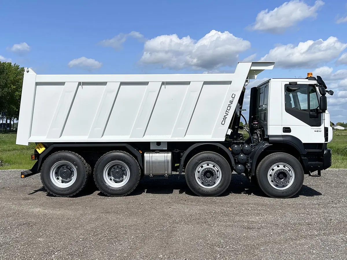 Iveco Trakker AD410T42H 8x4 Tipper Truck 5