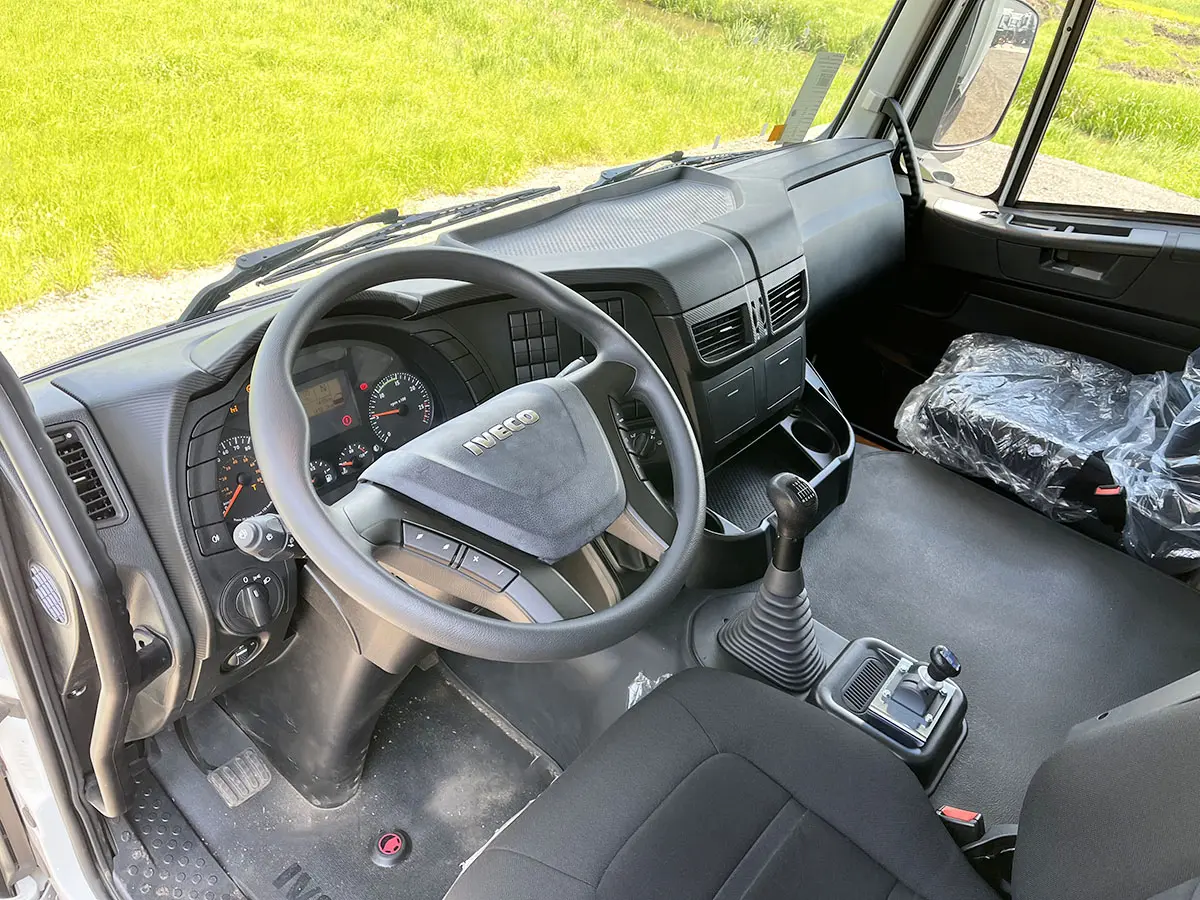 Iveco Trakker AD410T42H Tipper Truck 8x4 8