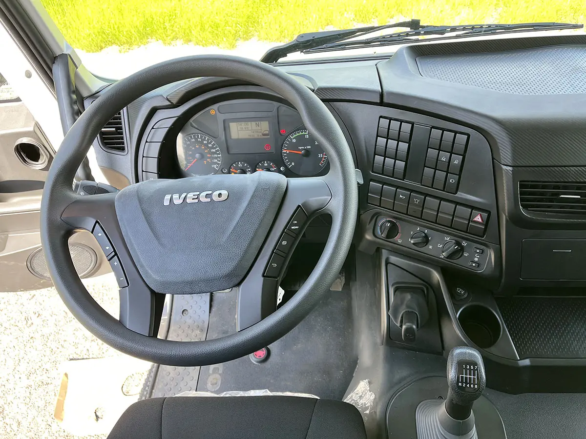 Iveco Trakker AD410T42H Tipper Truck 8x4 9