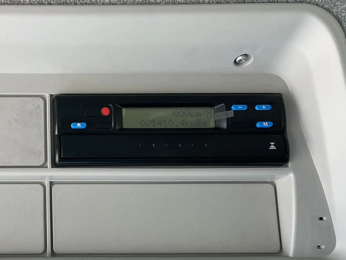 Iveco Trakker AD410T42H 8x4 Tipper Truck 10