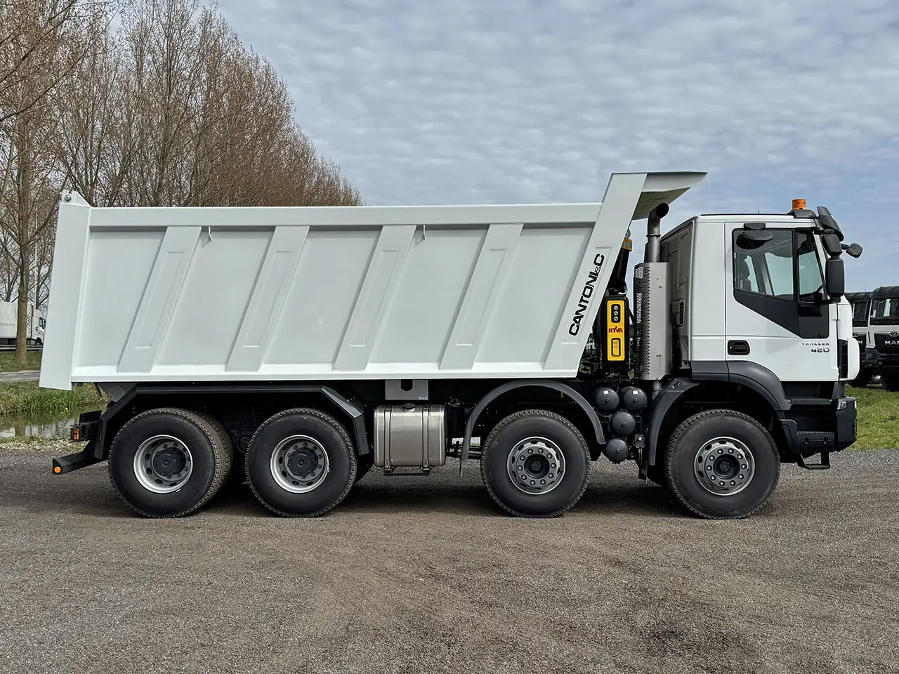 Iveco Trakker AD410T42H Benne basculante 8x4 5