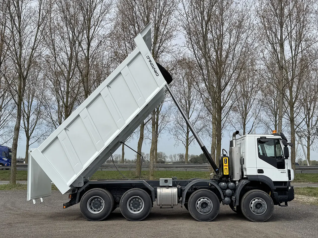 Iveco Trakker AD410T42H Benne basculante 8x4 10