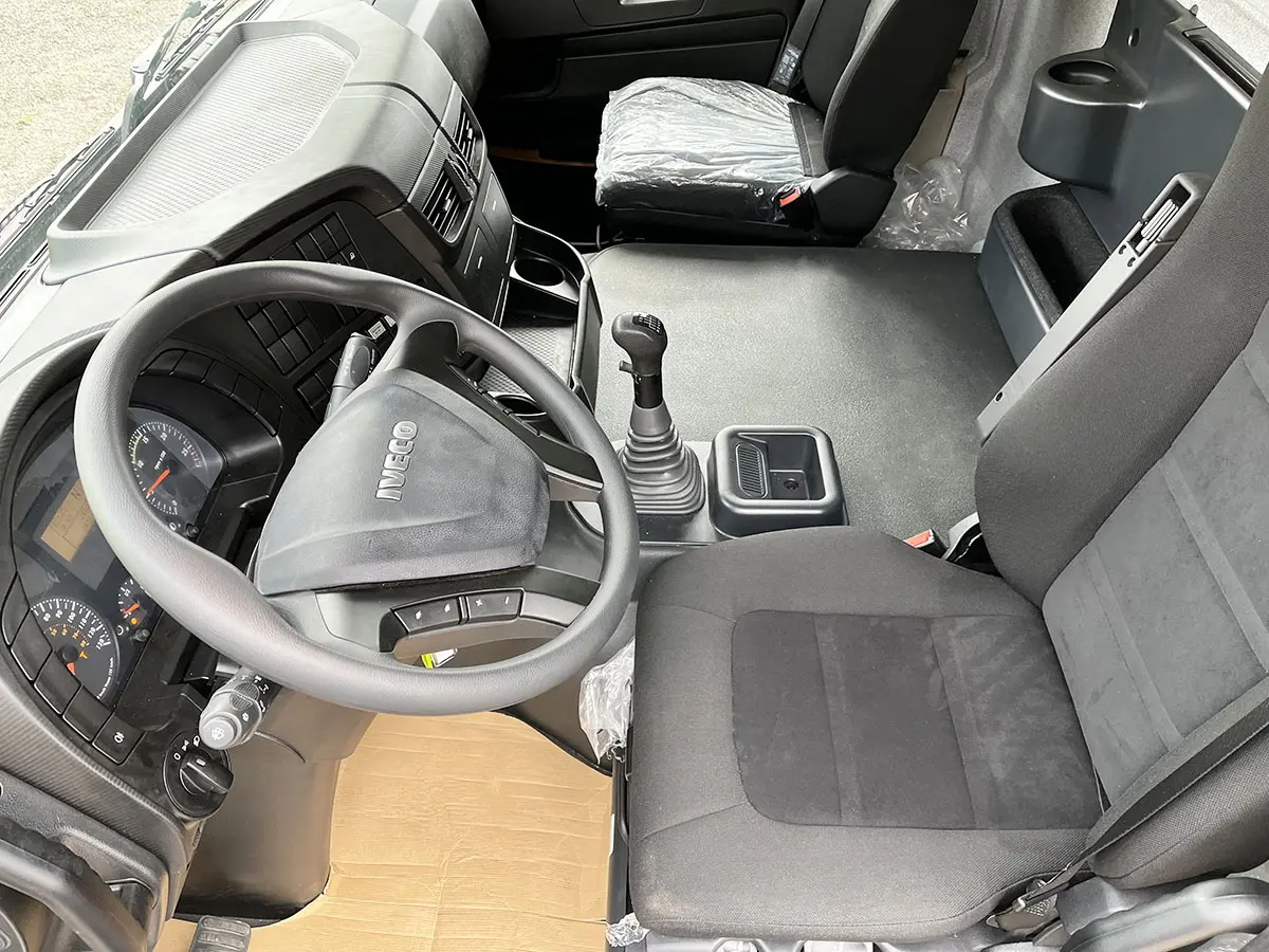 Iveco Trakker AD410T42H 8x4 Water Tank Truck 7