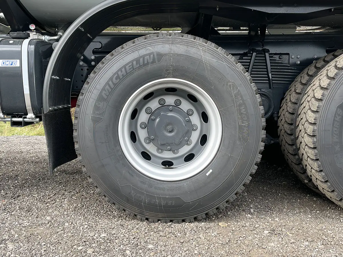 Iveco Trakker AD410T42H 8x4 Water Tank Truck 15