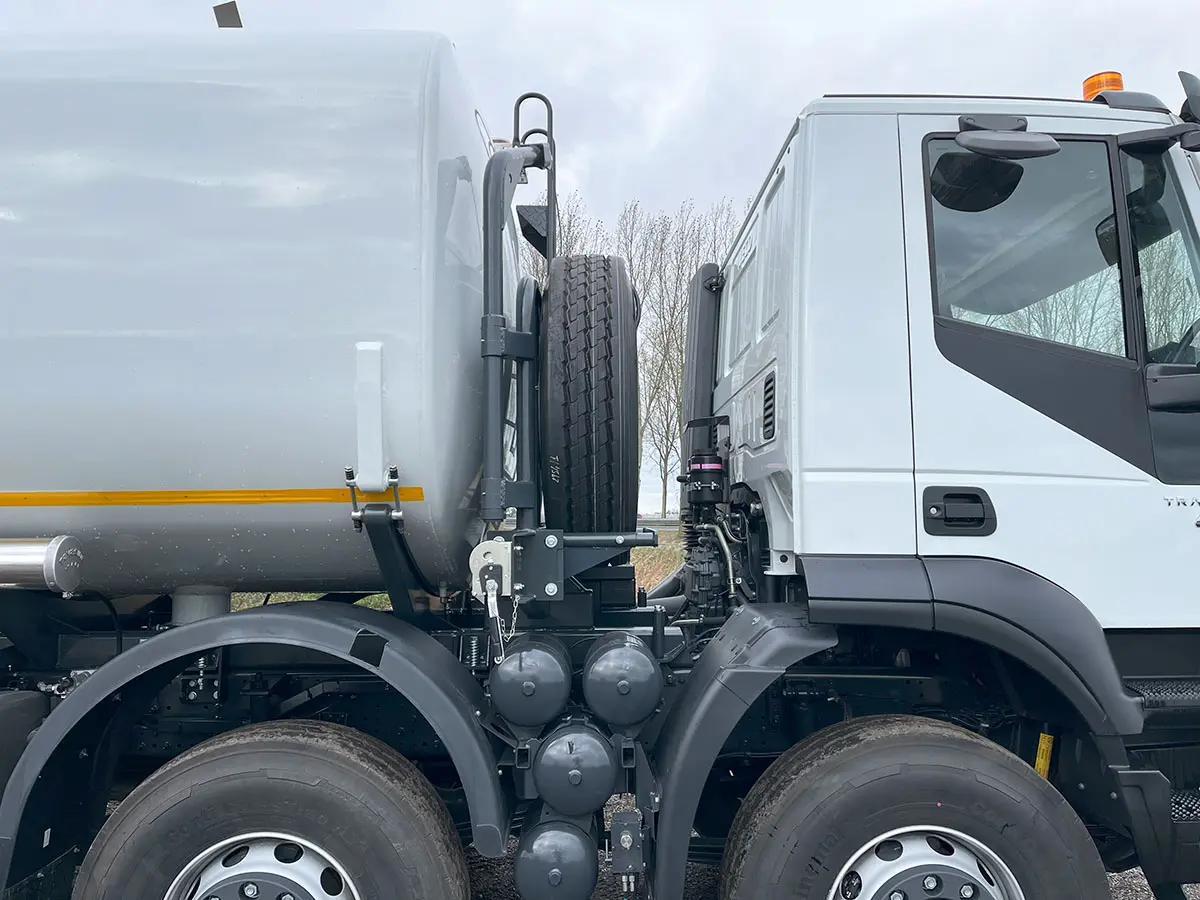 Iveco Trakker AD410T42H ADR Fuel Tank Truck 8x4 12