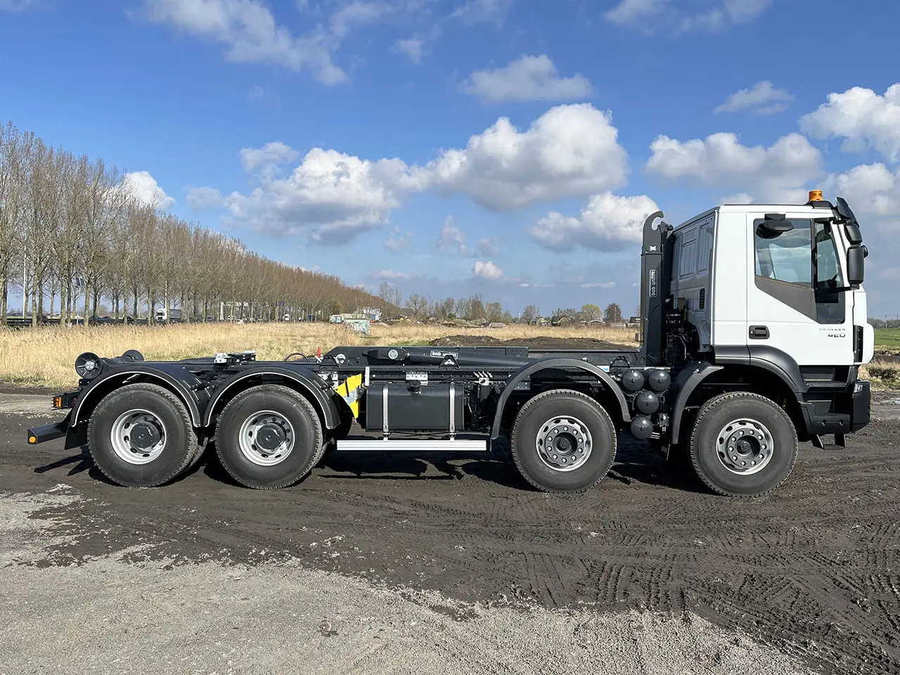 Iveco Trakker AD410T42H AT 8x4 Container Hook Loader 5