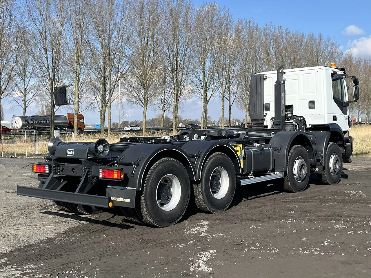 Iveco Trakker AD410T42H AT 8x4 Container Hook Loader 6