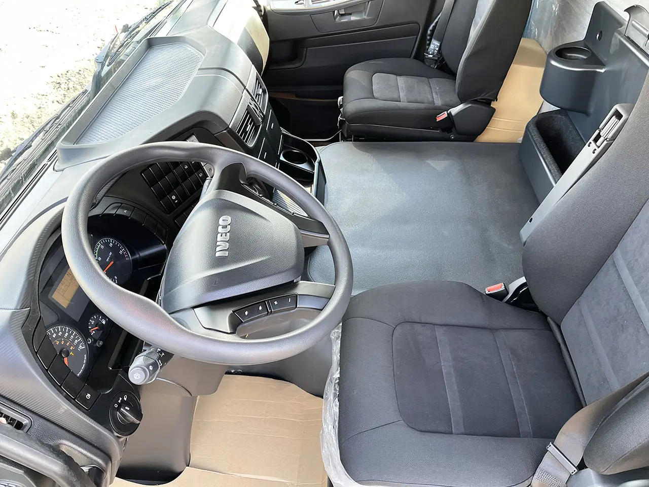 Iveco Trakker AD410T42H AT 8x4 Container Hook Loader 7