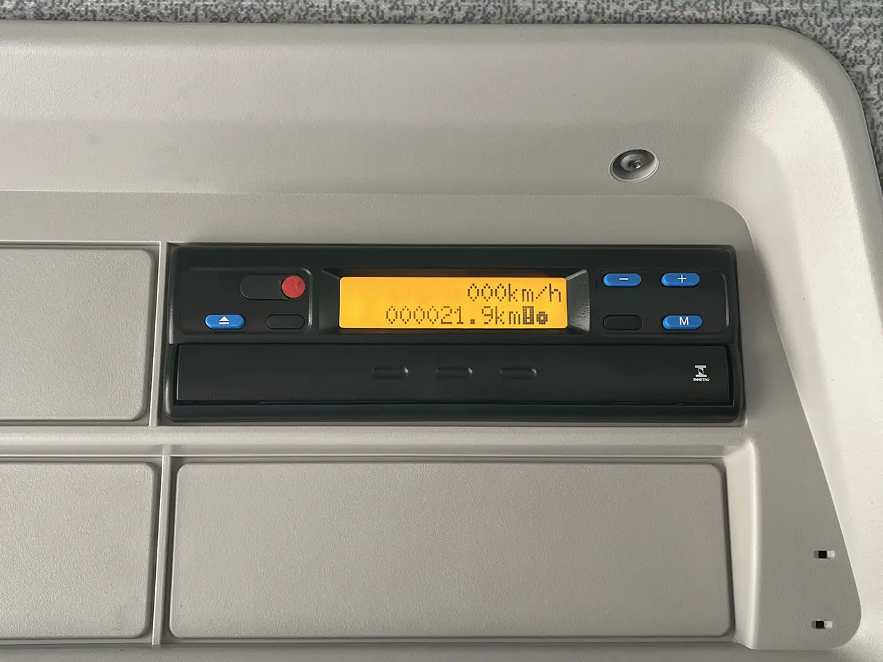 Iveco Trakker AD410T42H AT 8x4 Container Hook Loader 10