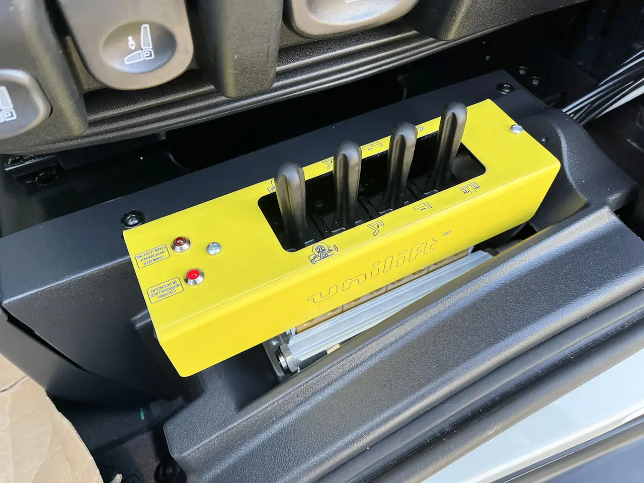 Iveco Trakker AD410T42H AT 8x4 Container Hook Loader 11