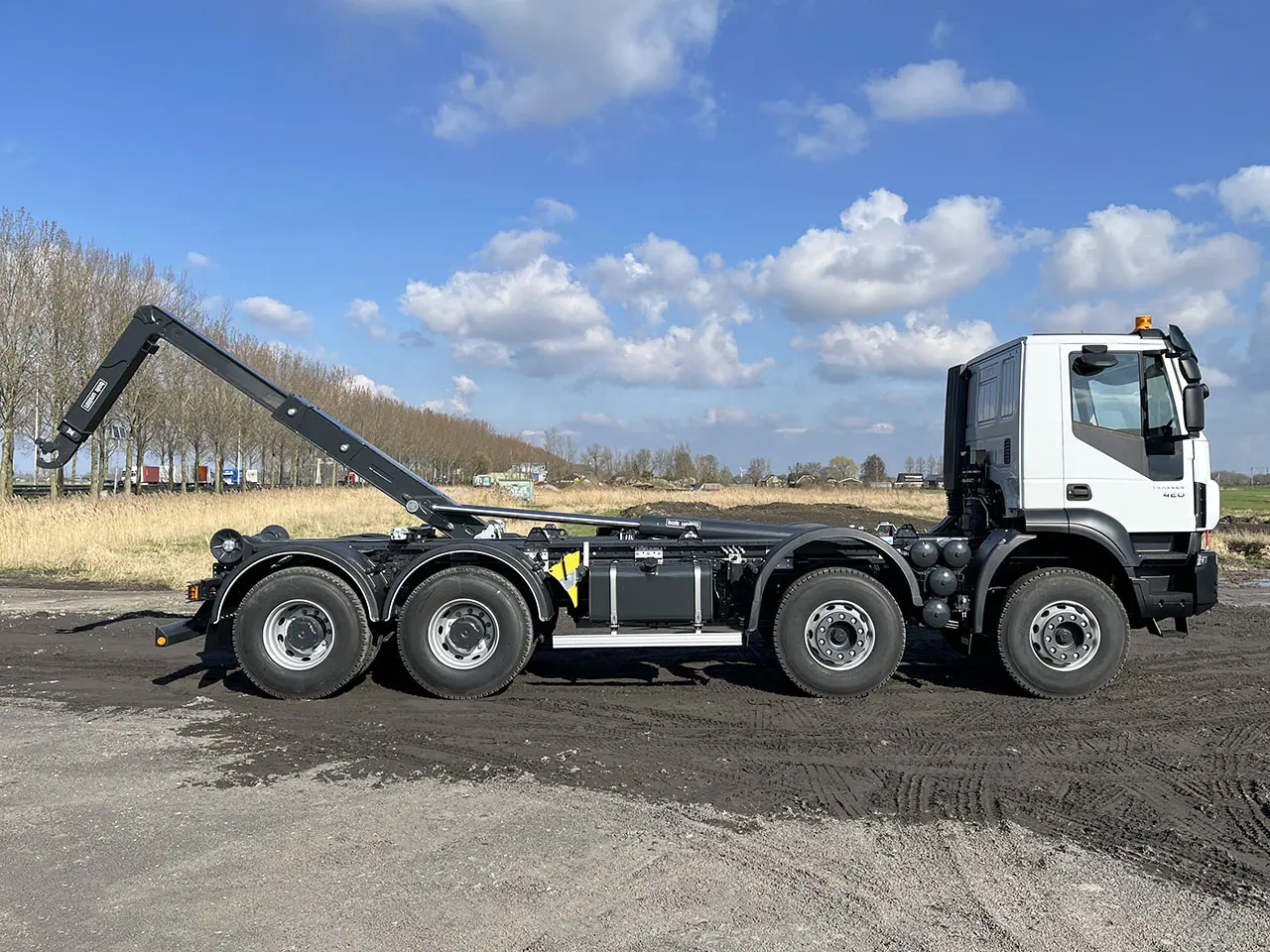 Iveco Trakker AD410T42H AT 8x4 Container Hook Loader 12