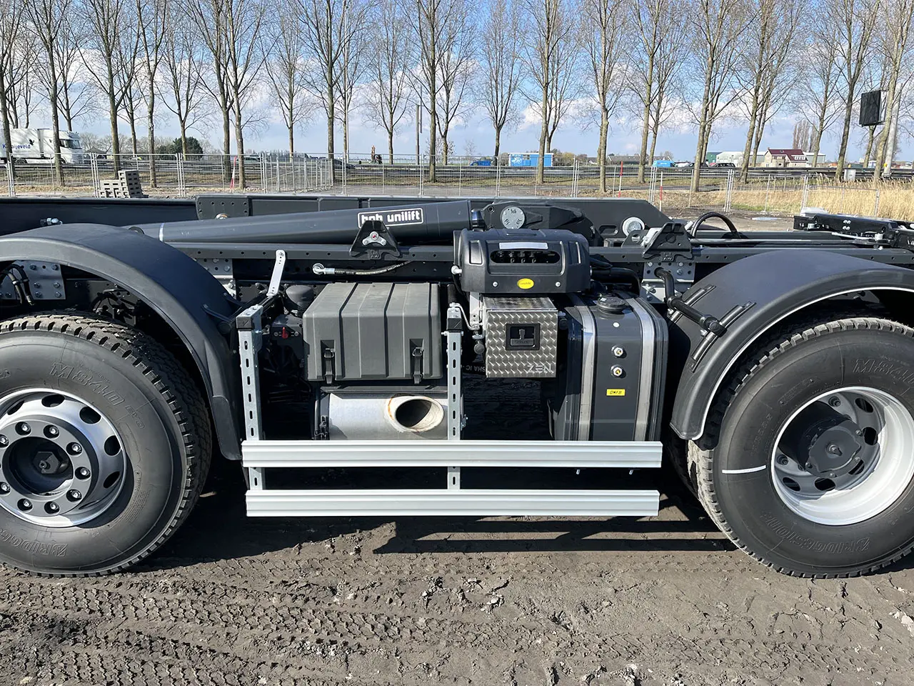Iveco Trakker AD410T42H AT 8x4 Container Hook Loader 16
