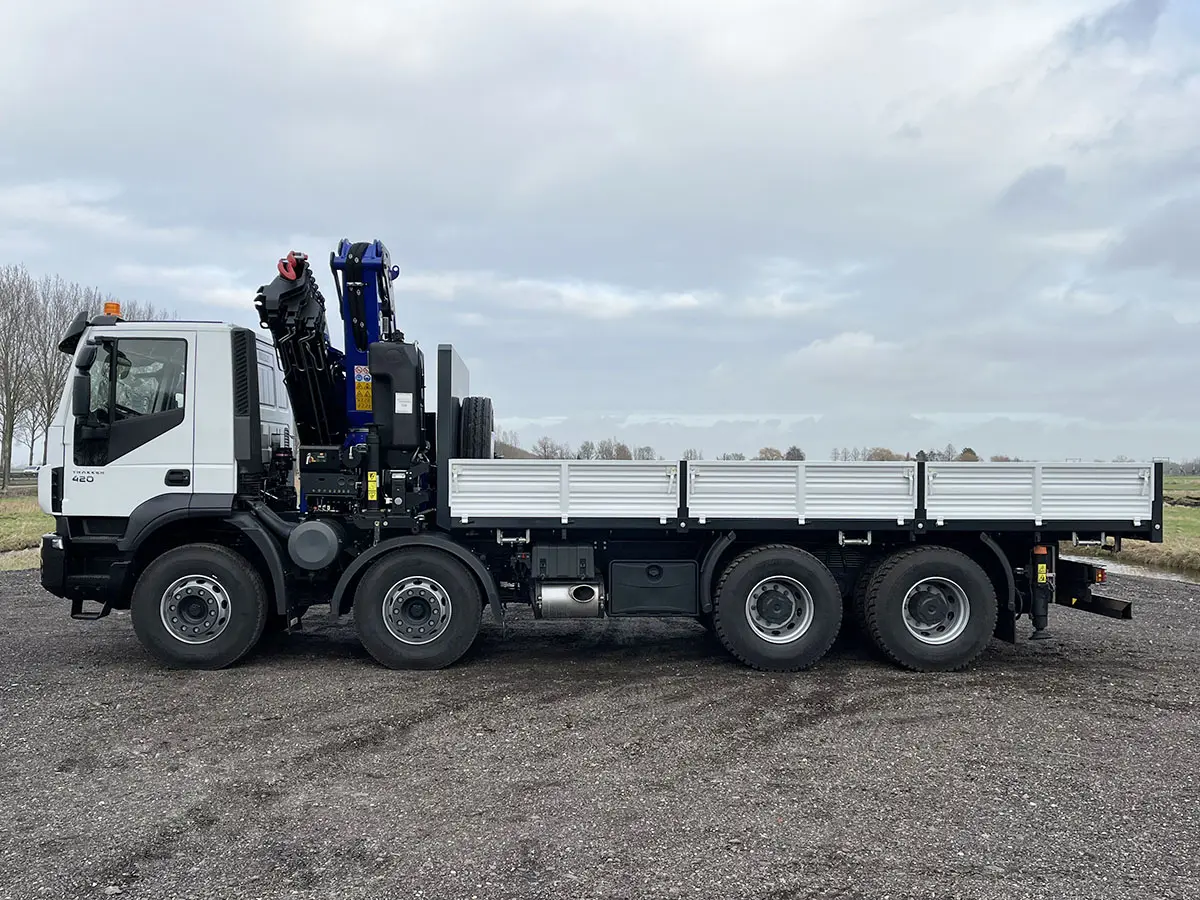 Iveco Trakker AD410T42H AT PM50526PX Crane Truck 8x4 2