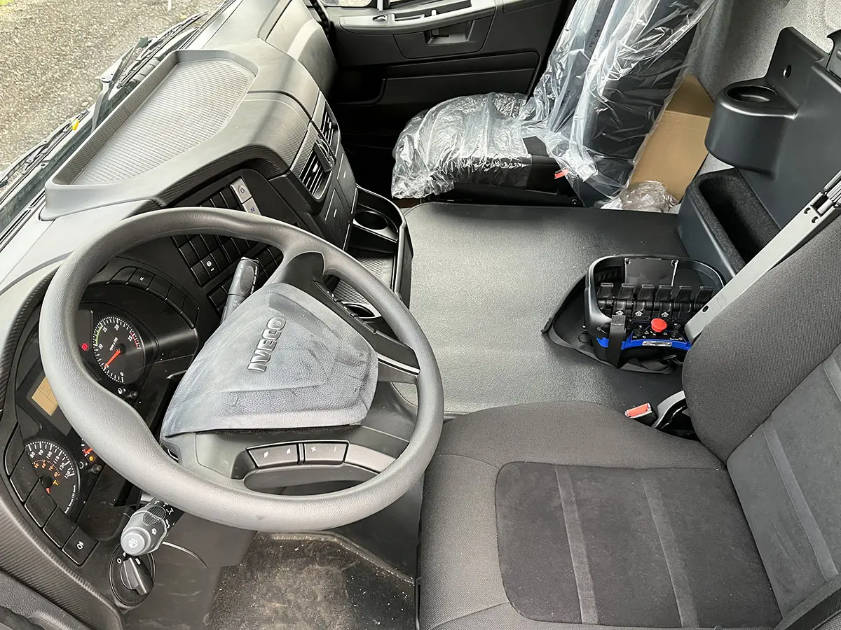 Iveco Trakker AD410T42H AT PM50526PX 8x4 Crane Truck 7