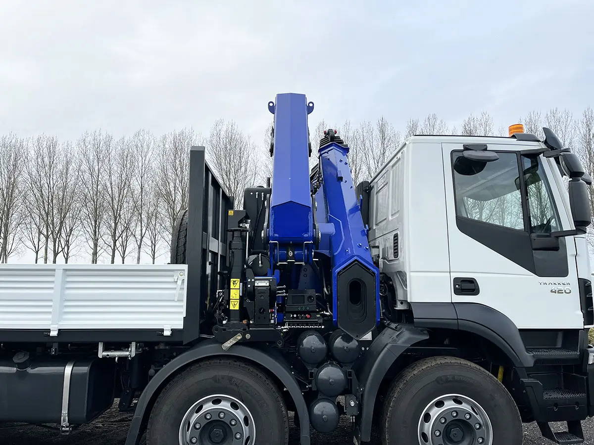 Iveco Trakker AD410T42H AT PM50526PX Crane Truck 8x4 13