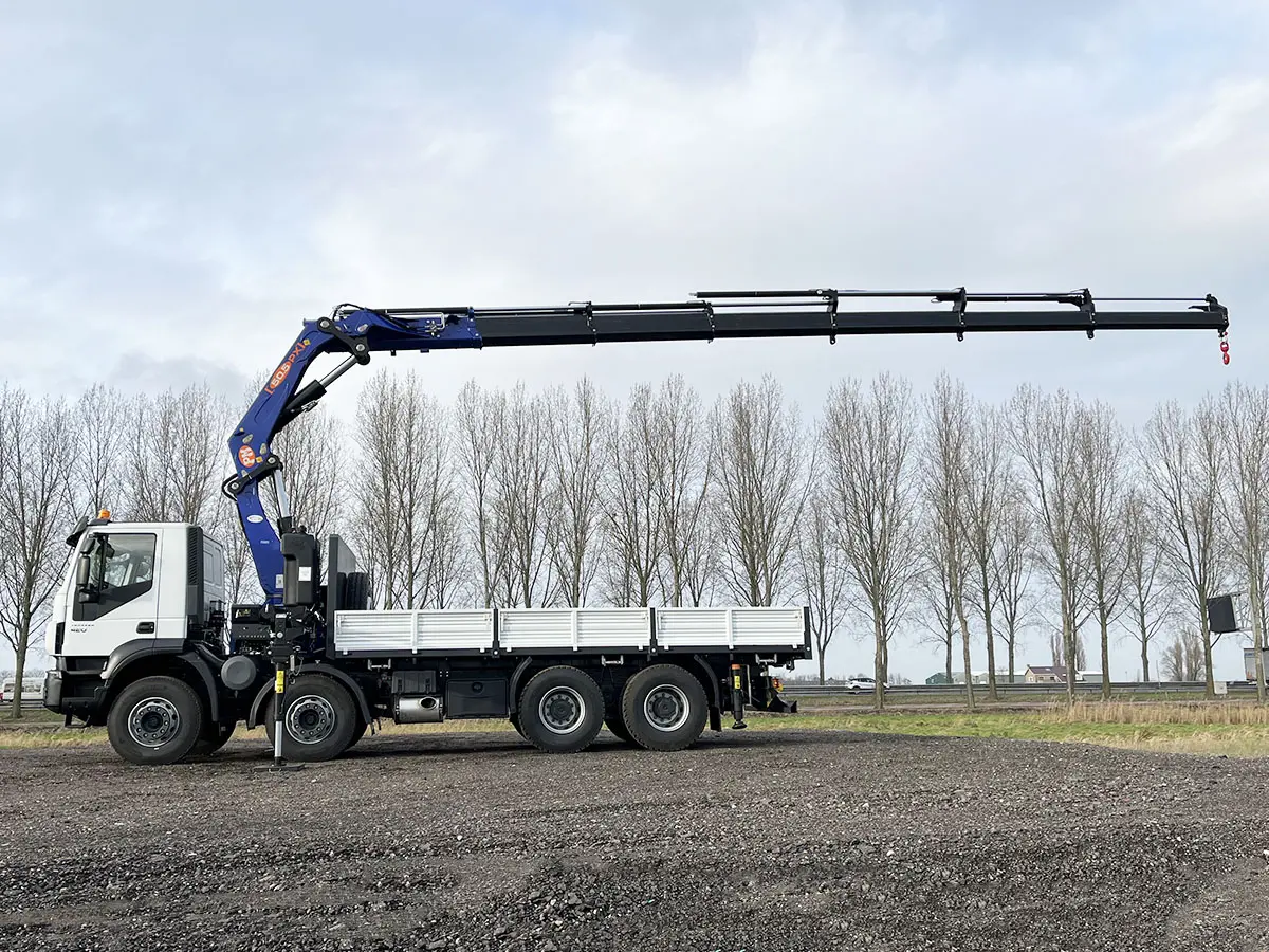 Iveco Trakker AD410T42H AT PM50526PX Crane Truck 8x4 16