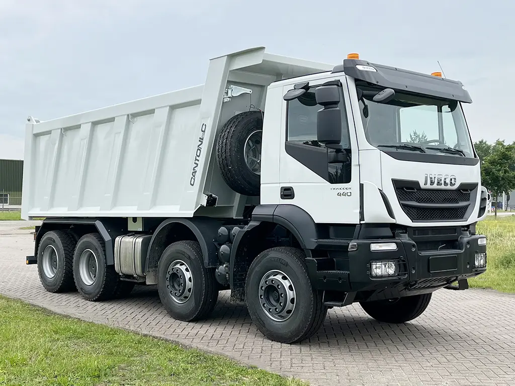 Iveco Trakker AD410T44H 8x4 Tipper Truck 4