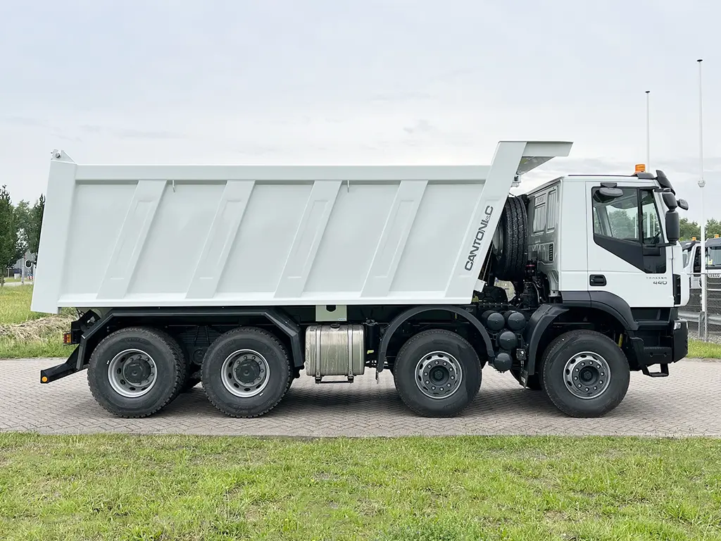 Iveco Trakker AD410T44H 8x4 Tipper Truck 5