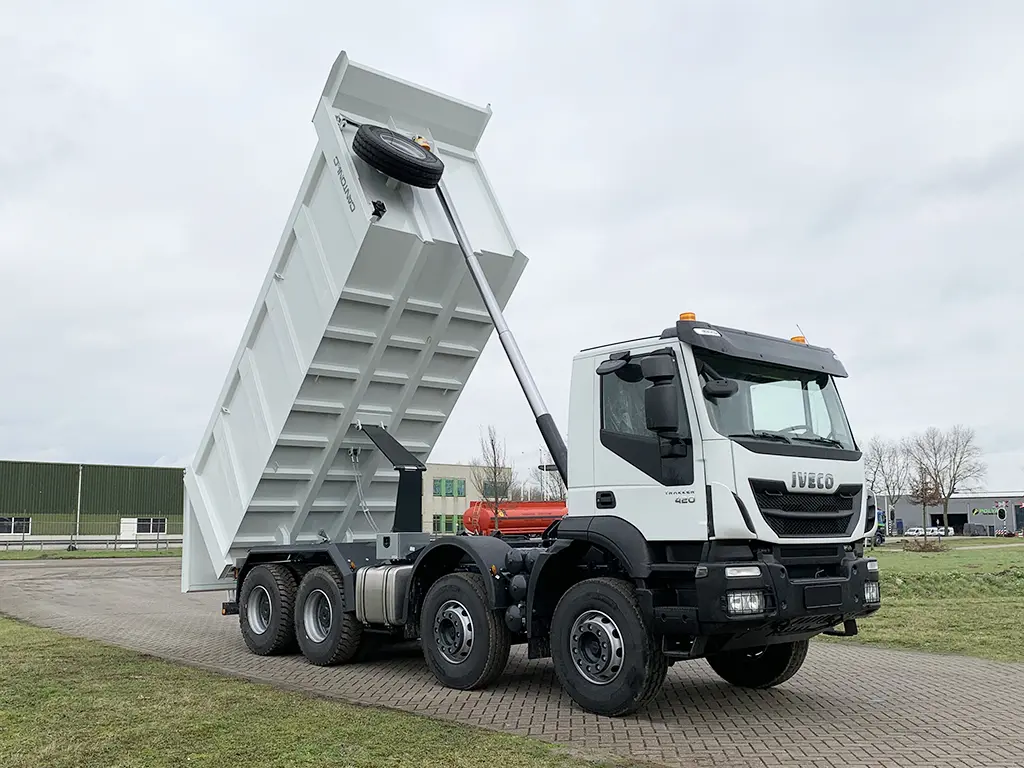 Iveco Trakker AD410T44H 8x4 Tipper Truck 10