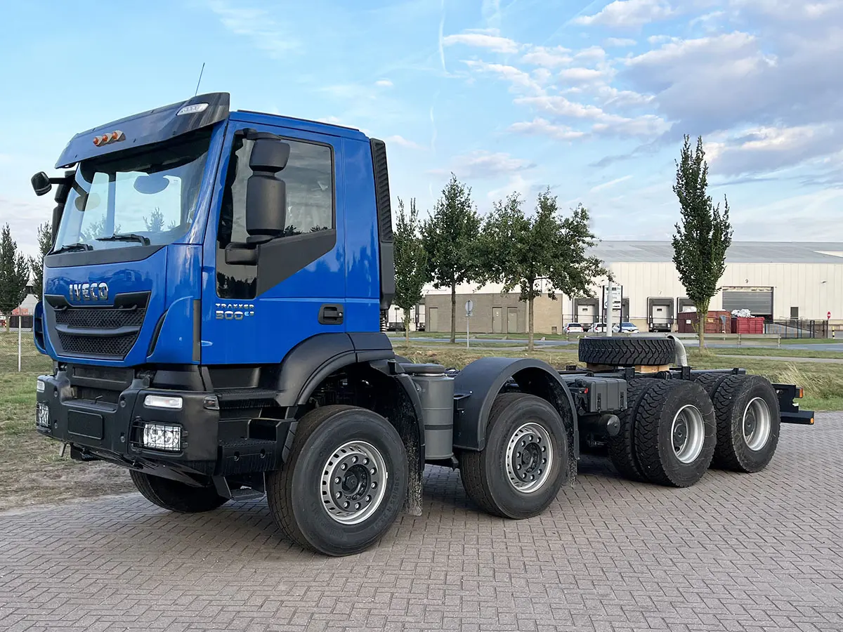 Iveco Trakker AD410T50-4250 8x4 Chassis Cabin
