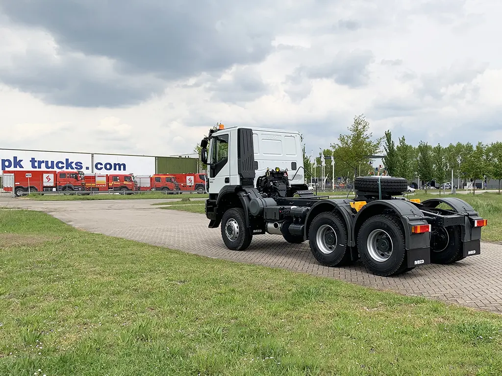 Iveco Trakker AD720T42WTH AT 6x6 Tractor Head