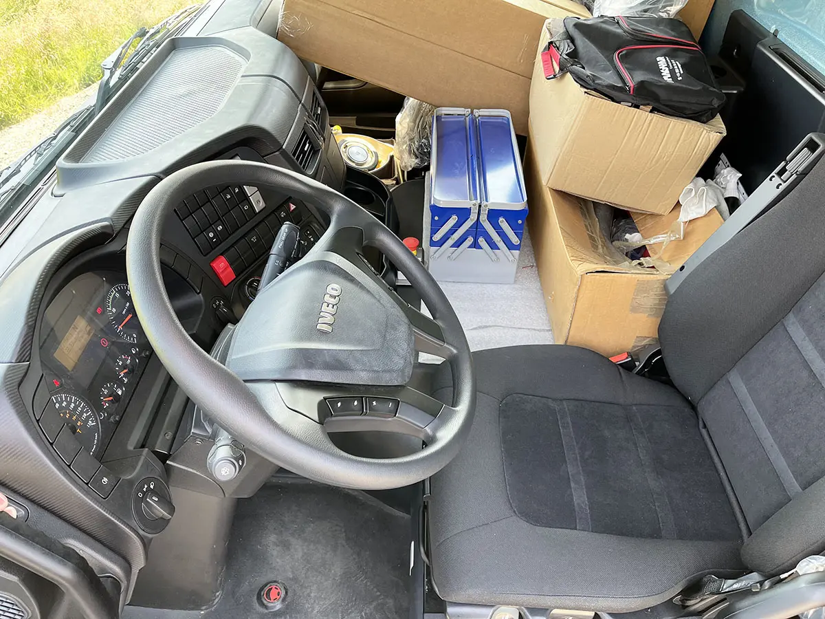 Iveco Trakker AD720T44TH / Magyar SMFF JET-A1 3-Axle Aviation Fuel Tank Trailer 21