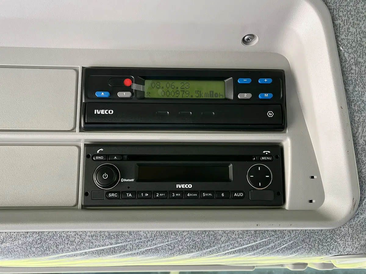 Iveco Trakker AD720T44TH / Magyar SMFF JET-A1 3-Axle Aviation Fuel Tank Trailer 24