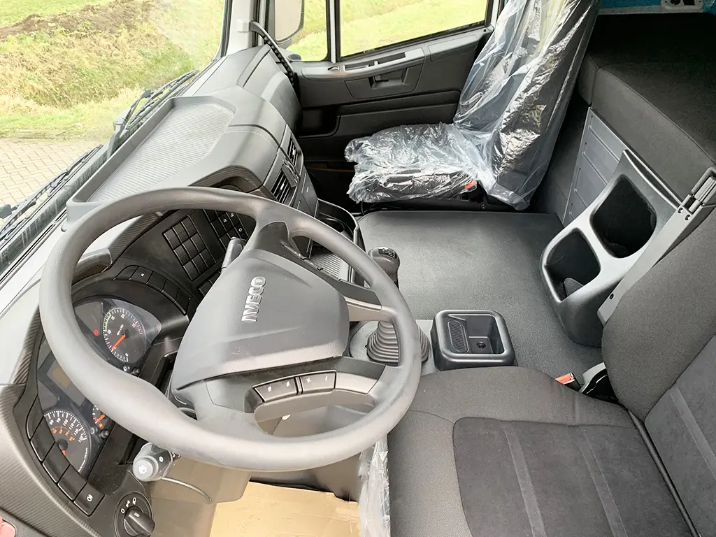 Iveco Trakker AT380T38H-4200 Chassis Cabin 6x4 7
