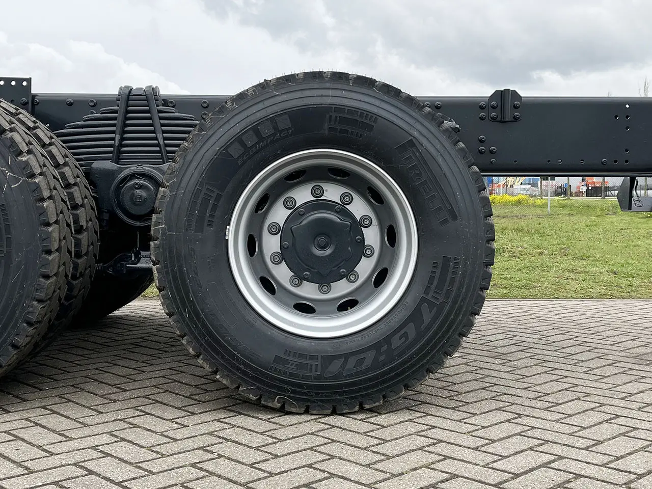 Iveco Trakker AT380T38H-4200 Chassis Cabin 6x4 14