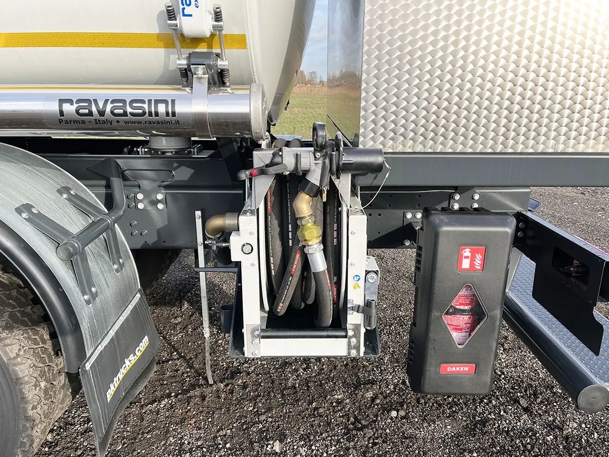 Iveco Trakker AT380T38H 6x4 Fuel Tank Truck 12