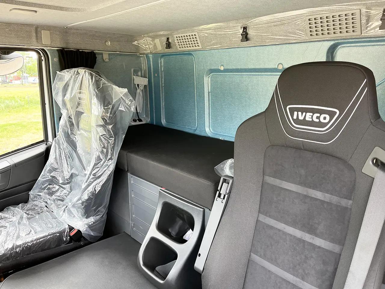 Iveco Trakker AT380T38H Camion citerne à eau 6x4 10