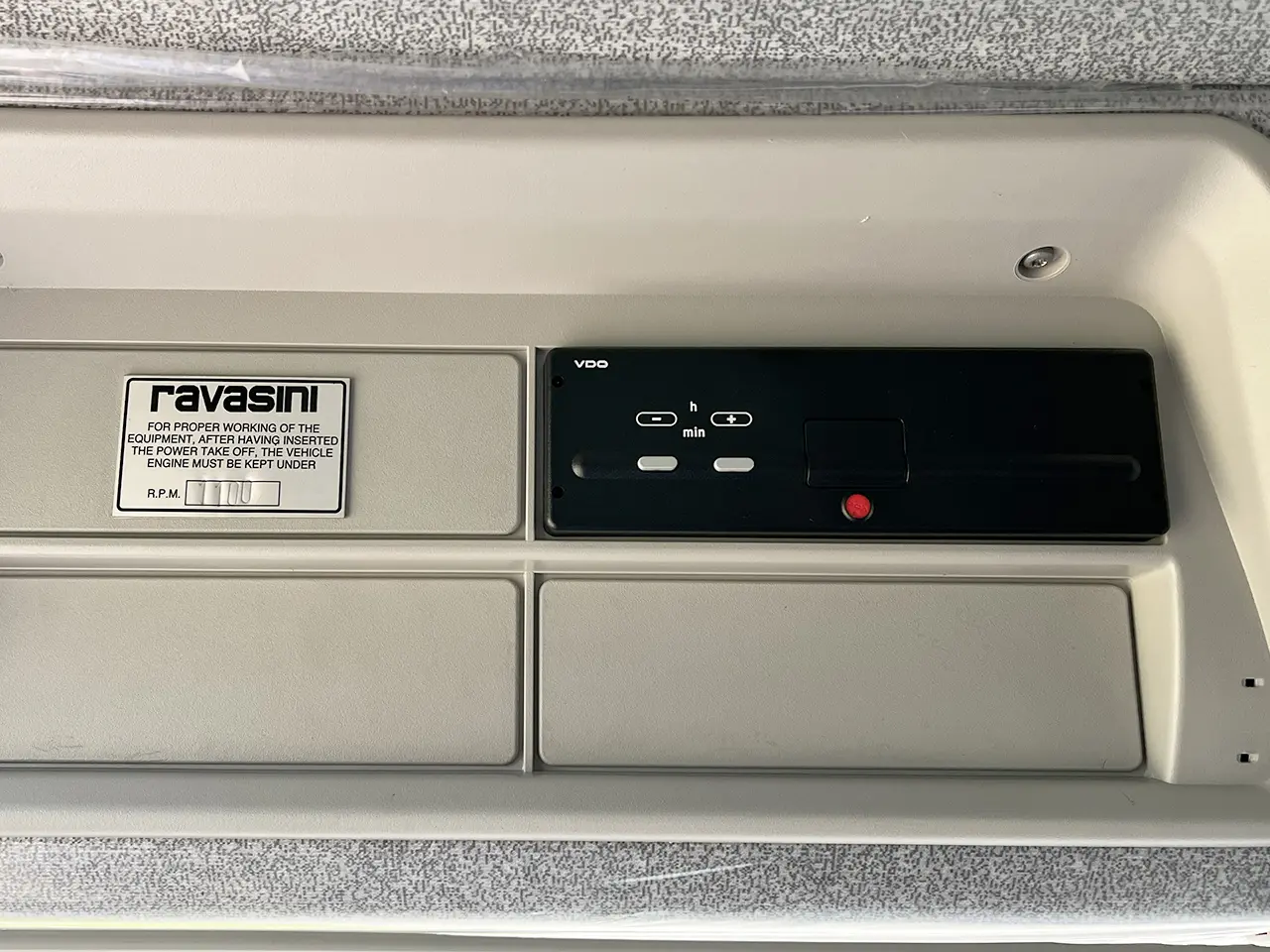 Iveco Trakker AT380T38H 6x4 Water Tank Truck 12