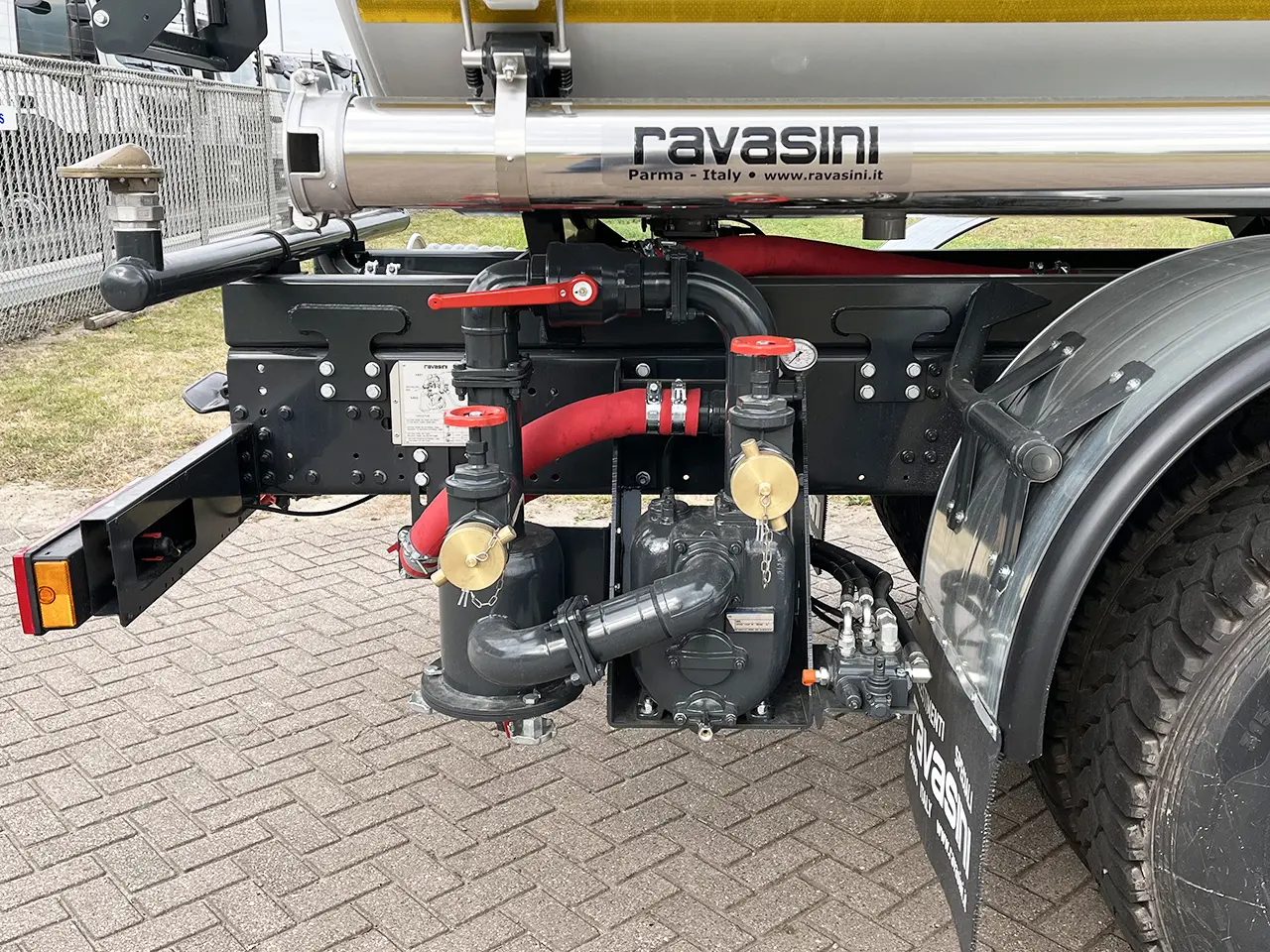 Iveco Trakker AT380T38H Camion citerne à eau 6x4 14