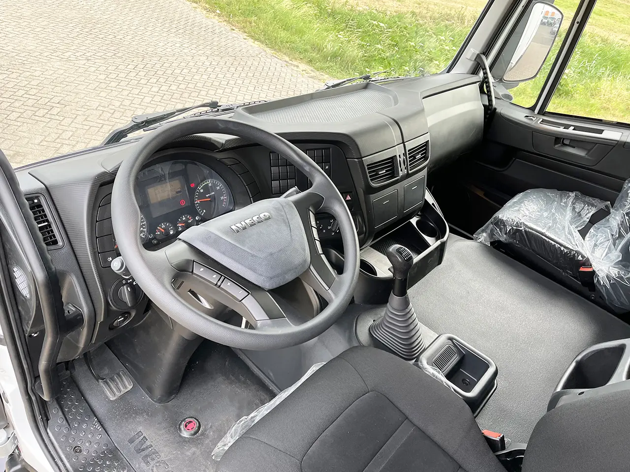 Iveco Trakker AT380T38H Water Tank Truck 6x4 8
