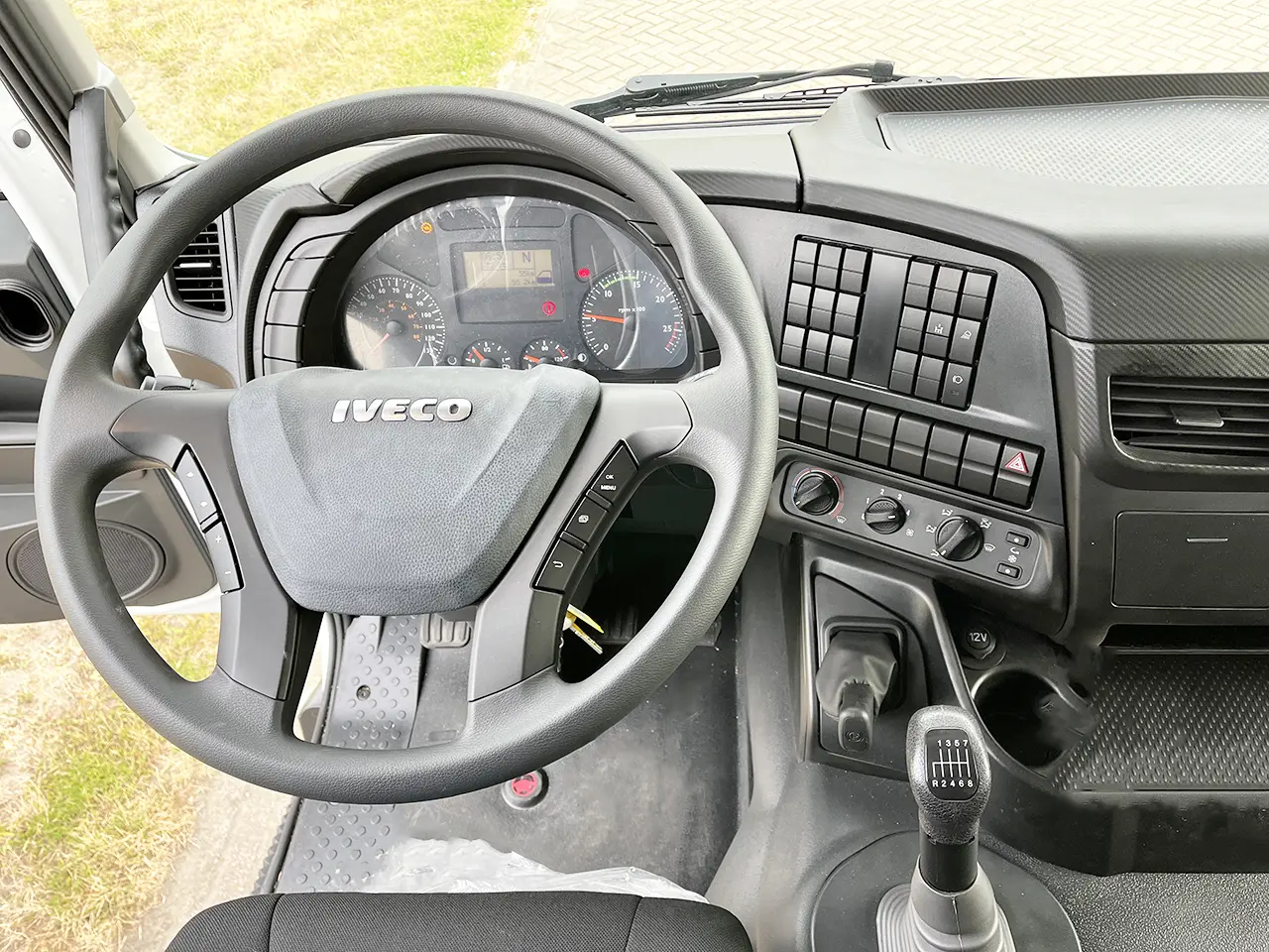 Iveco Trakker AT380T38H Water Tank Truck 6x4 9