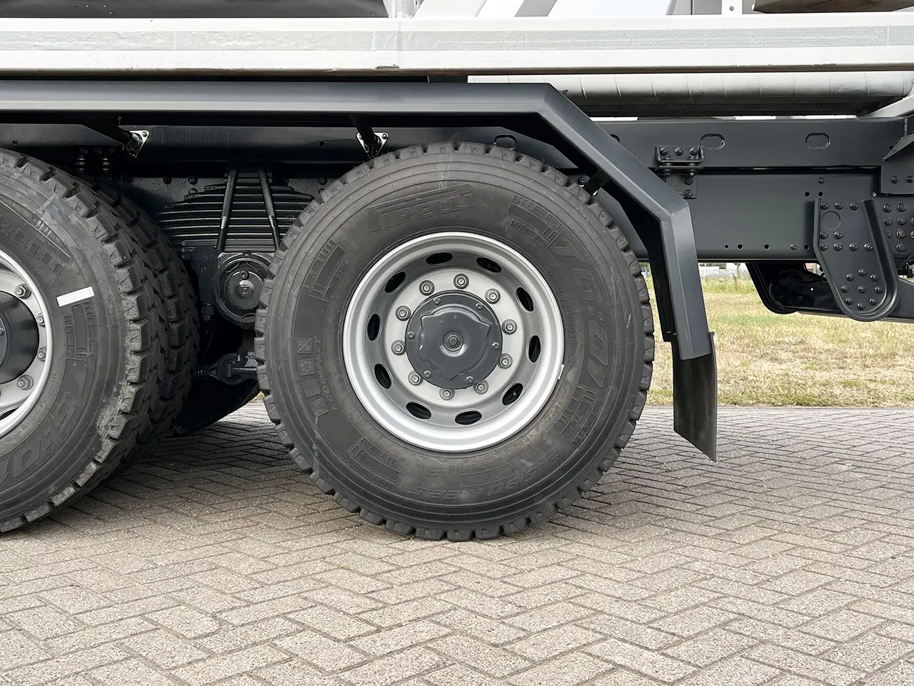 Iveco Trakker AT380T38H Water Tank Truck 6x4 14