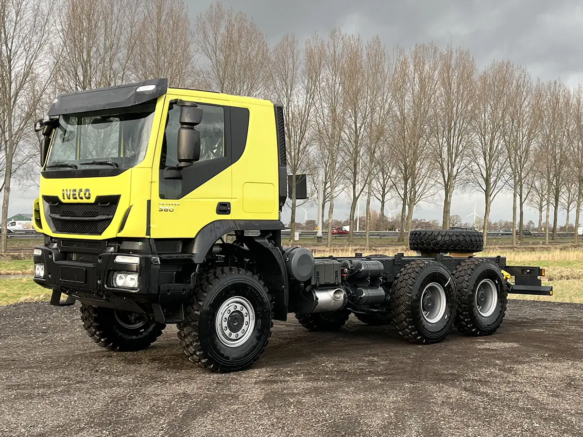 Iveco Trakker AT380T38WH-3820 6x6 Chassis Cabin