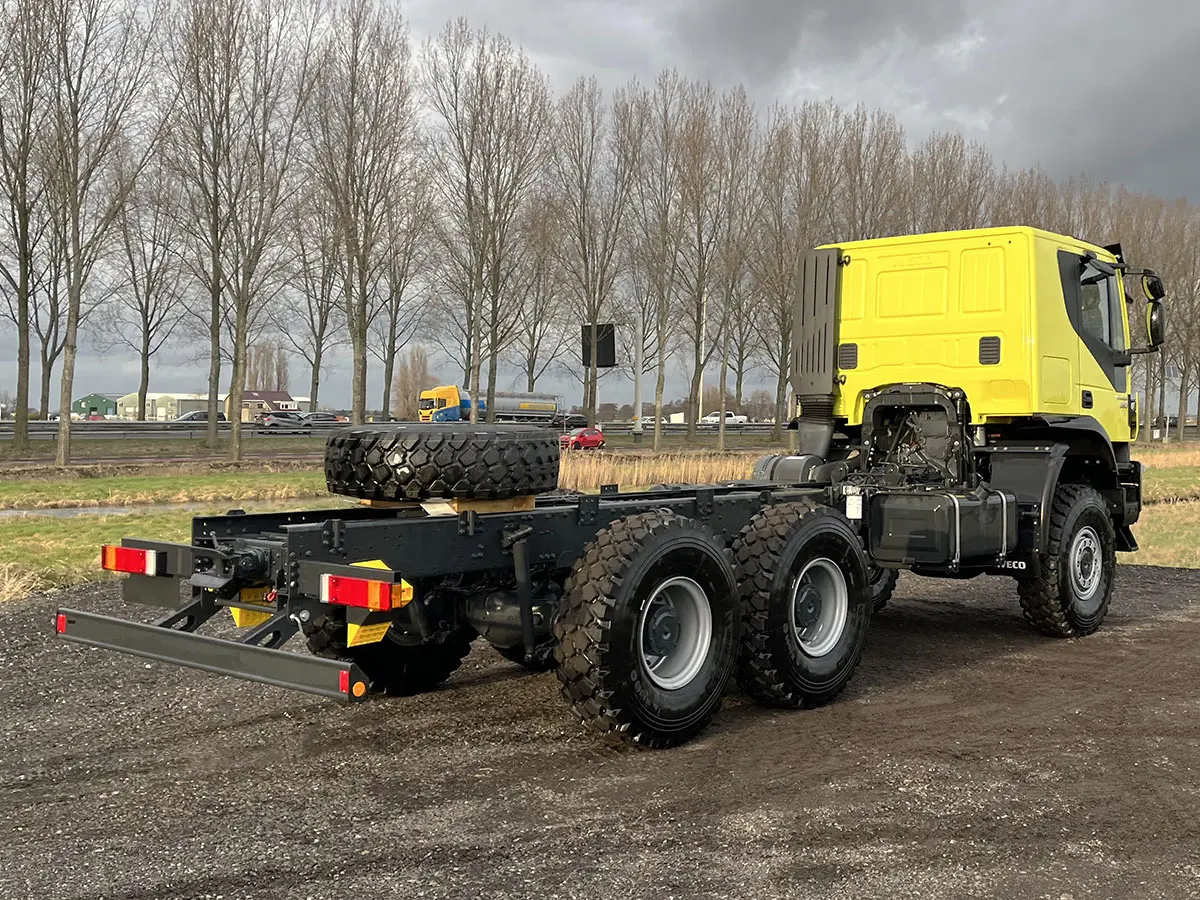 Iveco Trakker AT380T38WH-3820 6x6 Chassis Cabin 6