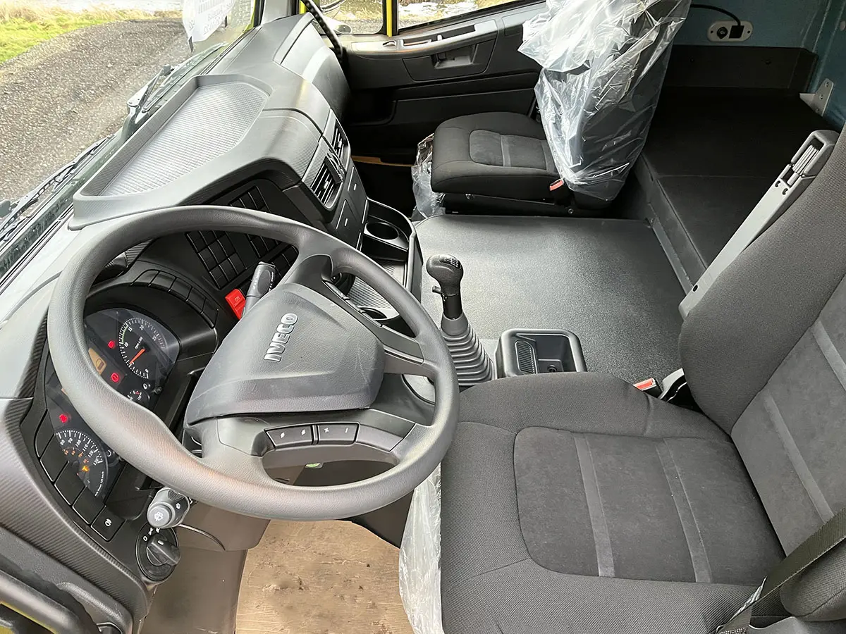 Iveco Trakker AT380T38WH-3820 Chassis Cabin 6x6 7