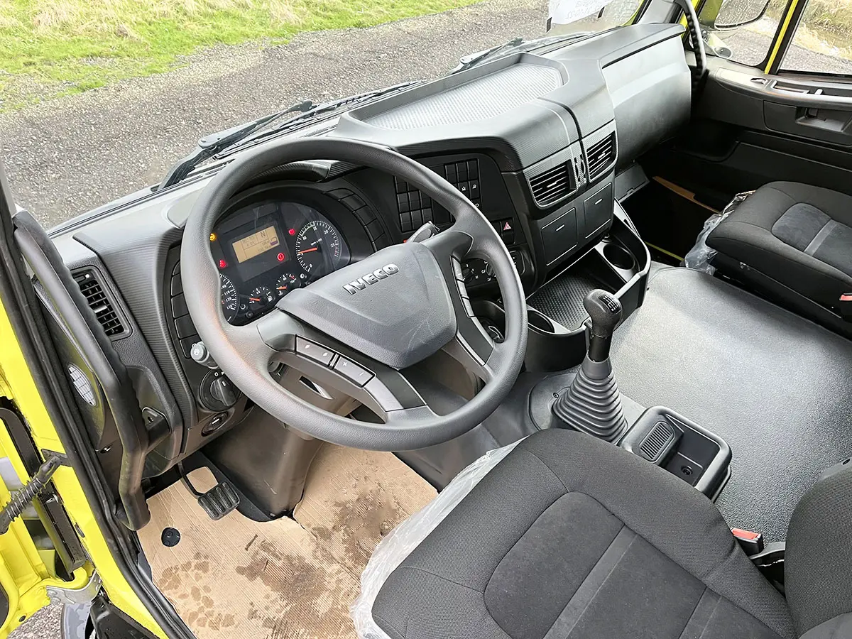 Iveco Trakker AT380T38WH-3820 Chassis Cabin 6x6 8