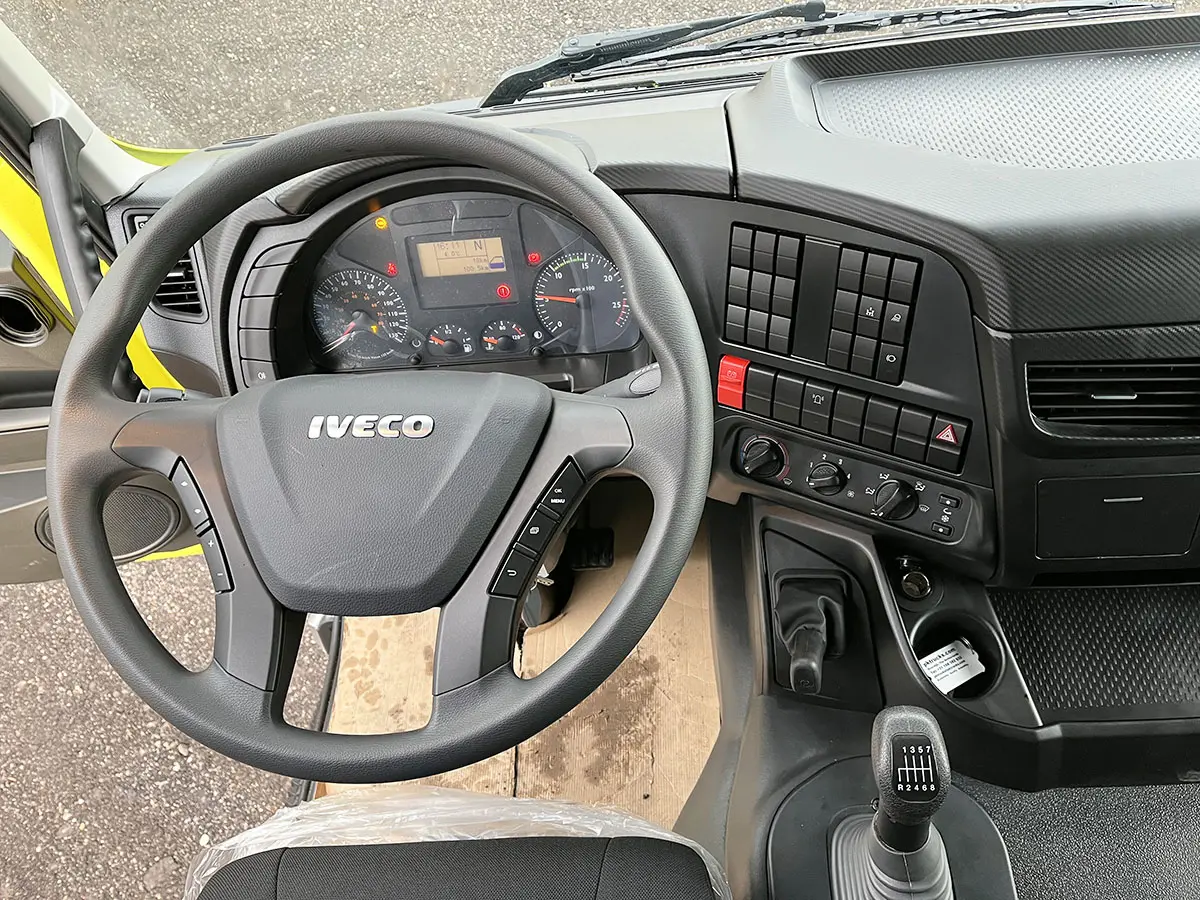 Iveco Trakker AT380T38WH-3820 Chassis Cabin 6x6 9