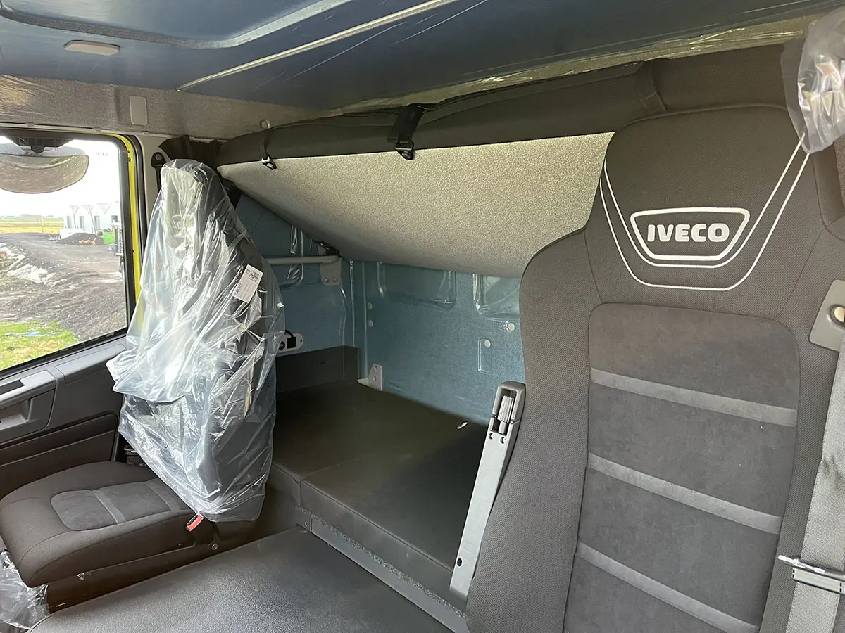 Iveco Trakker AT380T38WH-3820 Chassis Cabin 6x6 10