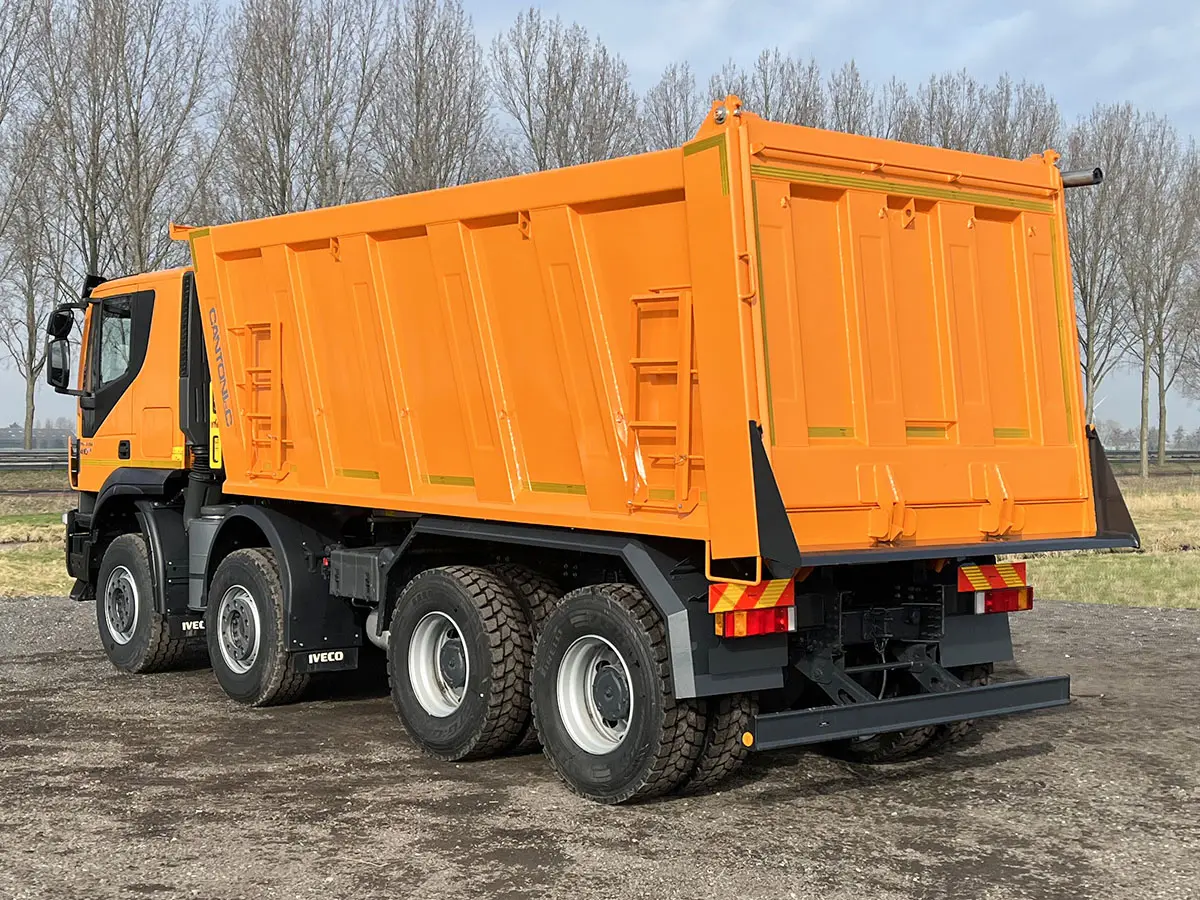 Iveco Trakker AT410T41H 8x4 Tipper Truck 3