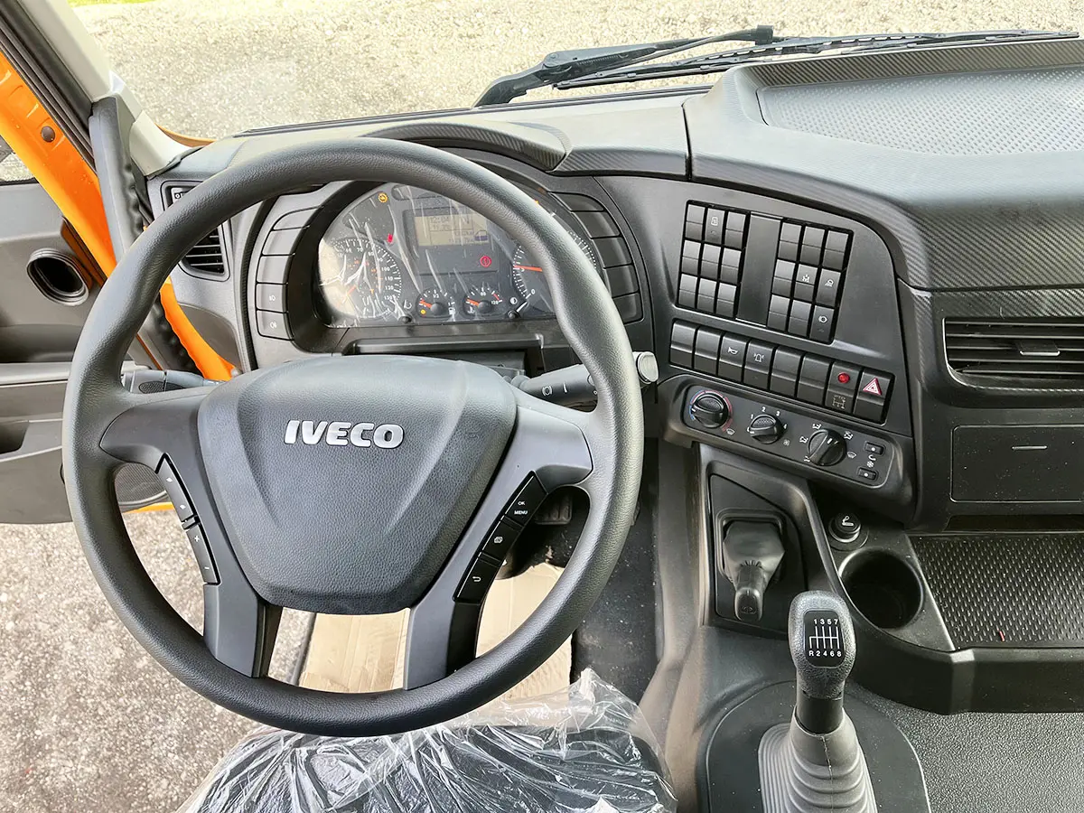 Iveco Trakker AT410T41H Tipper Truck 8x4 9