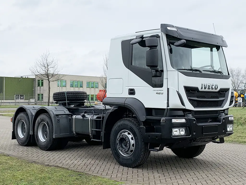 Iveco Trakker AT720T42TH 6x4 Tractor Head 4